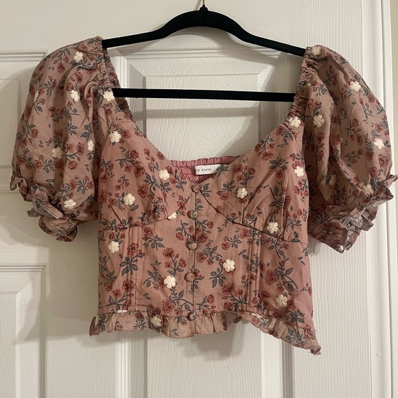 Altar'd State Tops - Puff sleeve top